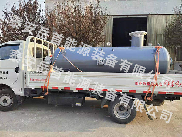 一级排气缓冲罐